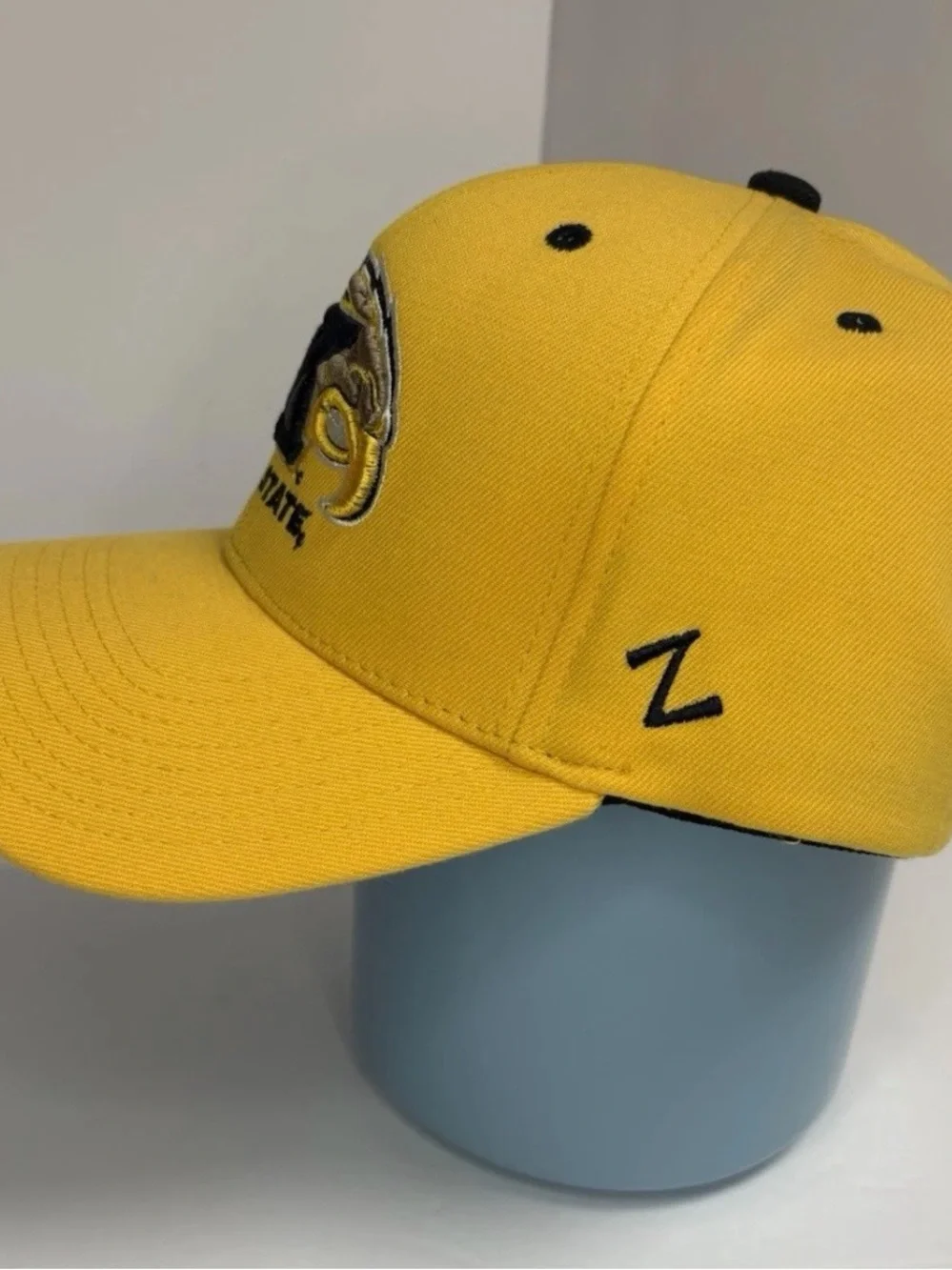 Zephyr Kent State Golden Flashes Yellow Blue Black Flexfit Cap Hat Size M